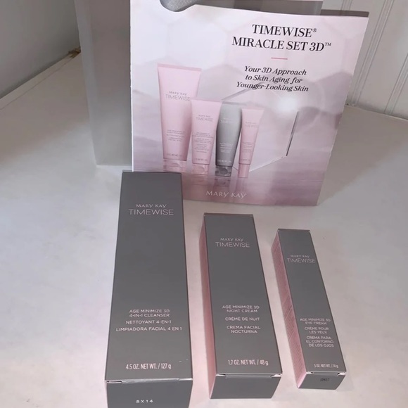 Mary Kay Timewise Age Minimizer 3D Set - Picture 5 of 5